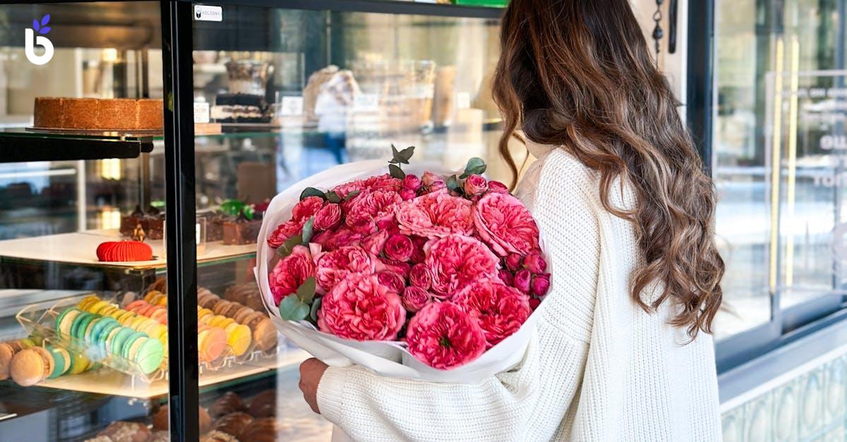 WHAT IS CUSTOMER EXPERIENCE?